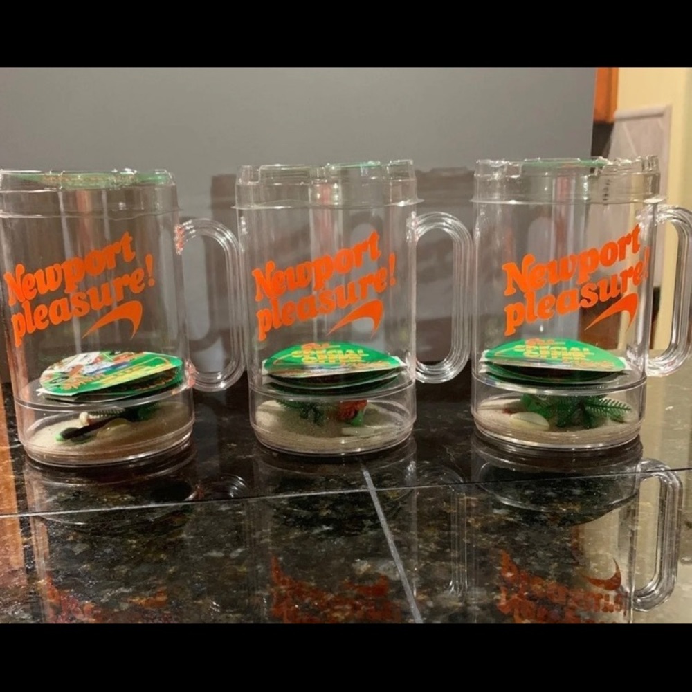3 NEW Vintage Newport Pleasure Mugs